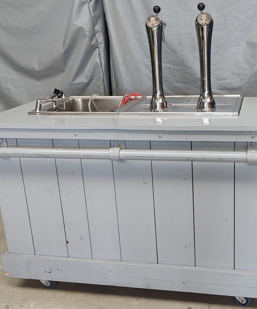 Tapbuffet (grijs steigerhout) met 2 kranen.  (incl afname bier)